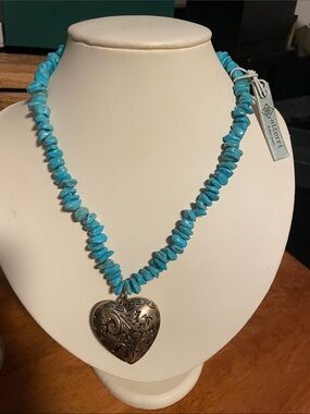 Atterri Turquoise Necklace with Heart Pendant - Artisan Styley